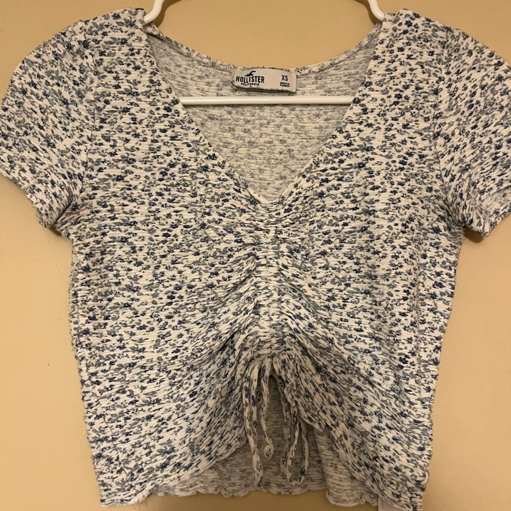 Hollister clinch cropped tee